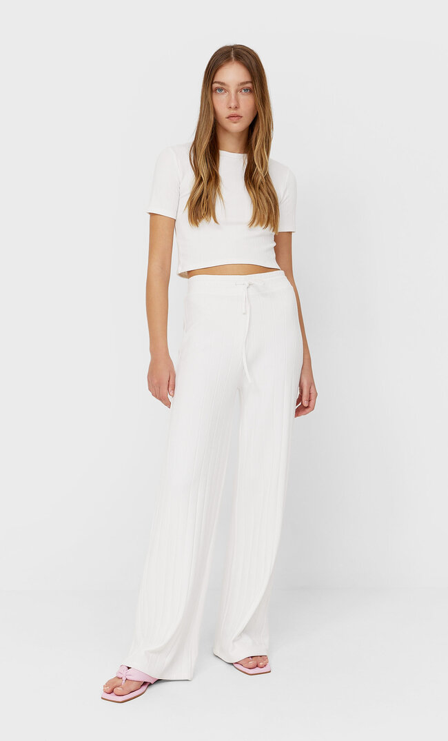 

Stradivarius Weite Hose Mit Rippenmuster Ecru L