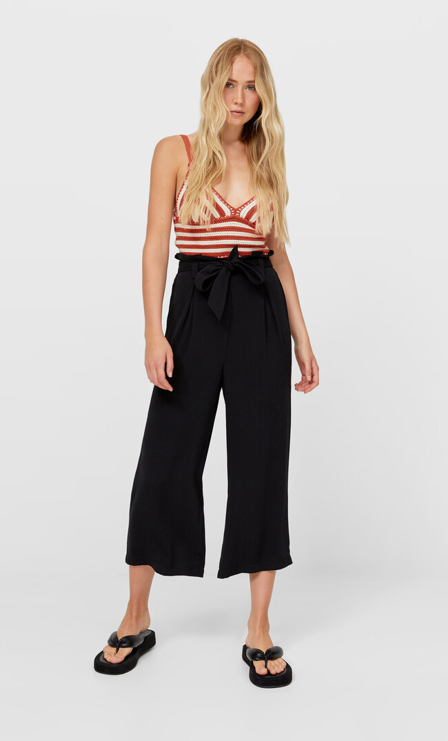 

Stradivarius Spodnie Culotte Z Lejącego Materiału Kobieta Czarny M