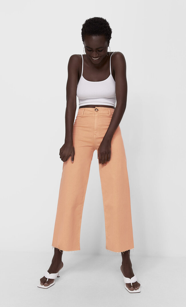 

Stradivarius Bezszwowe Spodnie Culotte Z Diagonalu Kobieta Brzoskwiniowy 42