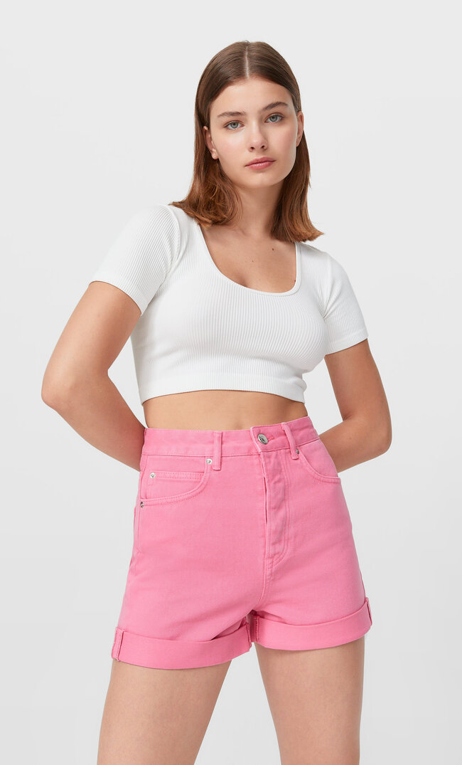 

Stradivarius Mom-Fit-Shorts Fuchsia 40