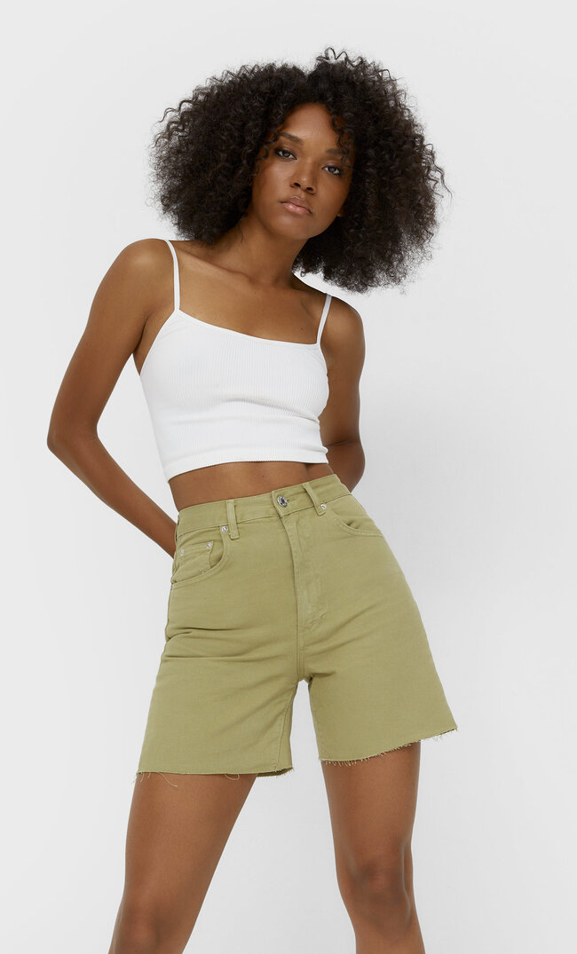 

Stradivarius Shorts Mit Langer Passform Grün 38