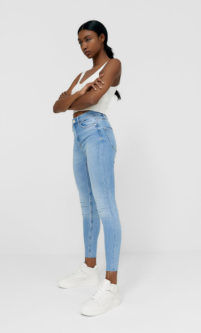 

Stradivarius Jeansy Skinny Fit Z Wysokim Stanem Kobieta Jasnodenimowy 42