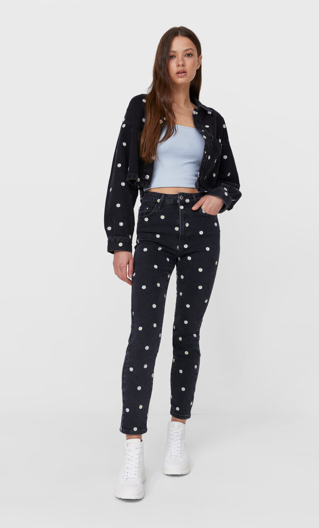 

Stradivarius Mom-Jeans Im Slim-Fit Mit Margeriten Verwaschen 40