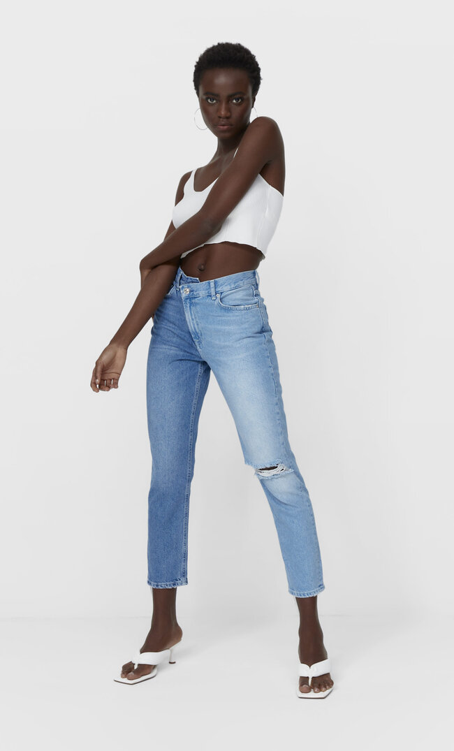 

Stradivarius Jeansy Mom Fit Z Przetarciami Kobieta Jasnodenimowy 44