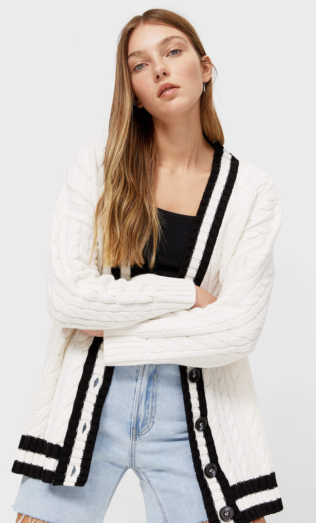 

Stradivarius Kardigan Oversize W Stylu Uniwersyteckim Kobieta Ecru Xs