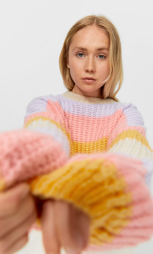 

Stradivarius Krótki Sweter W Paski Kobieta Cukierkowy Róż S