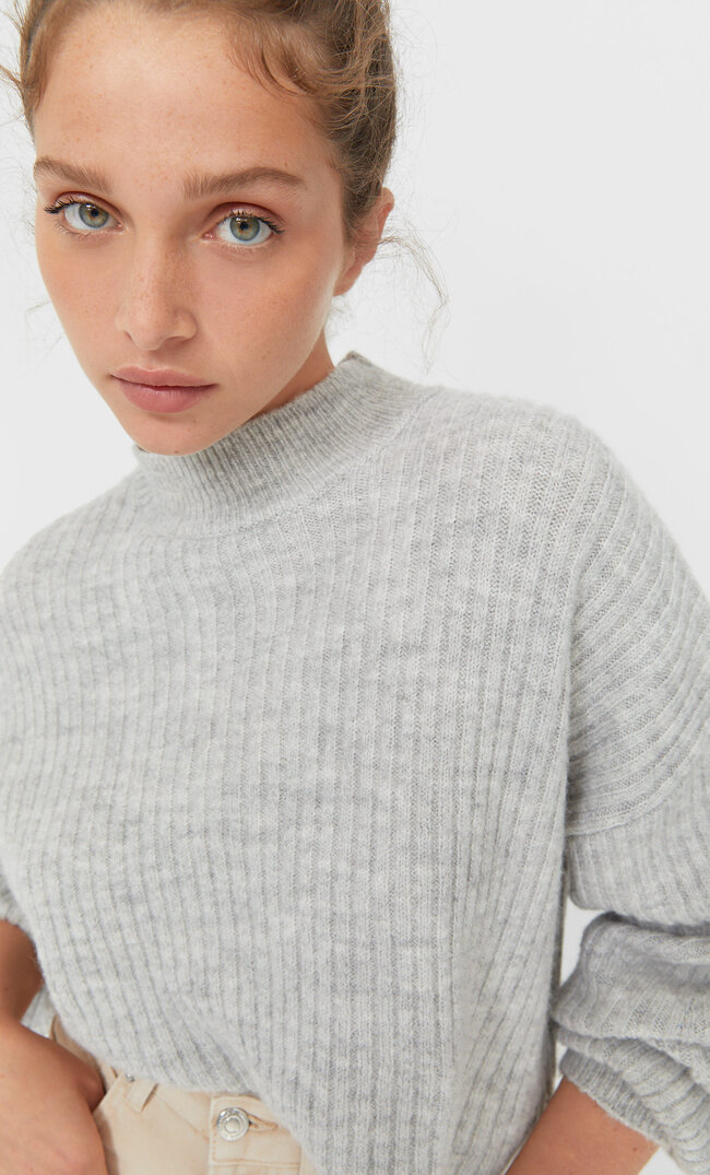 Stradivarius Krótki Sweter Filcowany Kobieta Popielaty Xs