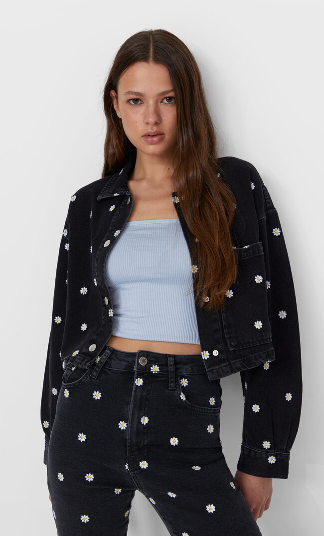 

Stradivarius Jeansjacke Mit Margeriten Verwaschen Xs