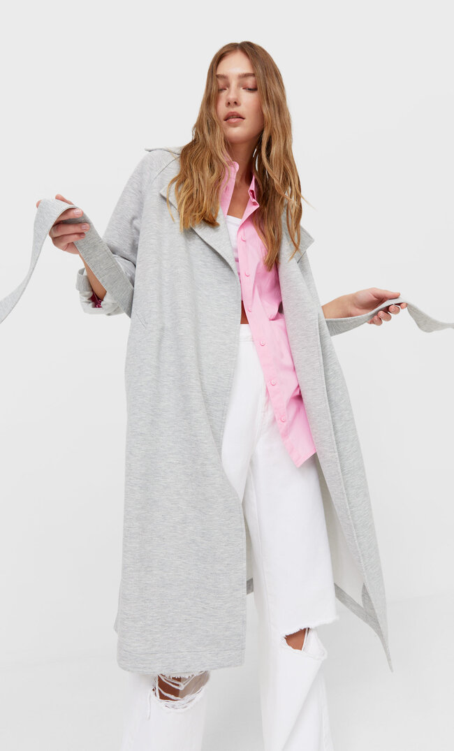 

Stradivarius Fließender Strick-Trenchcoat Grau Melange M