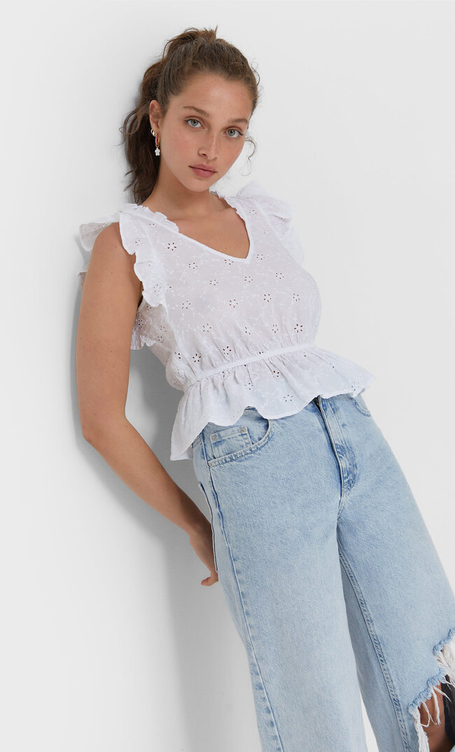 

Stradivarius Top Mit Schweizer Stickerei Und Volant Weiß Xl