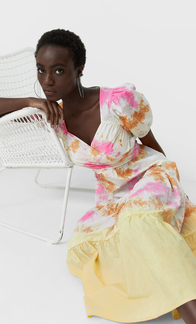 

Stradivarius Langes Popelin-Kleid Mit Raffungen Multicolor S