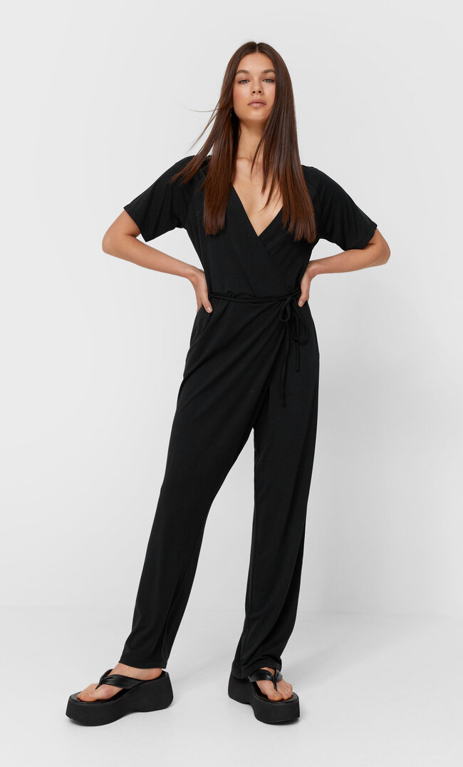 

Stradivarius Sarouel-Jumpsuit Mit Kurzen Ärmeln Schwarz S