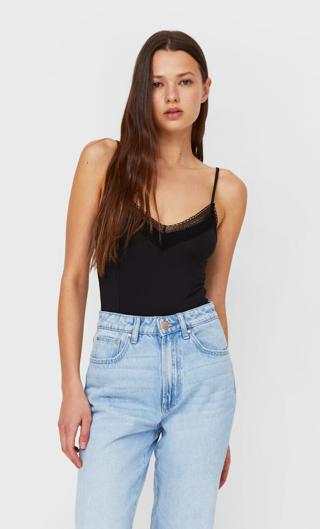 

Stradivarius Body Z Koronkowym Wykończeniem W Stylu Bieliźnianym Kobieta Czarny Xs