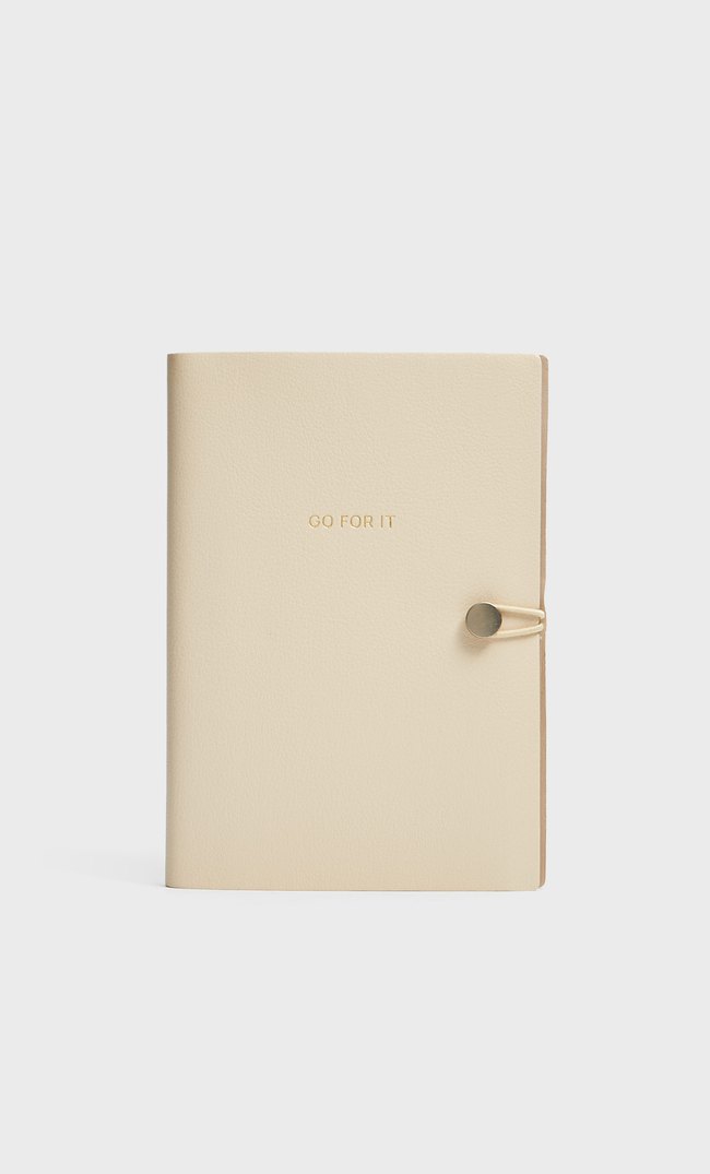 

Stradivarius Miniplanner W Okładce Ze Sztucznej Skóry Kobieta Ecru 103