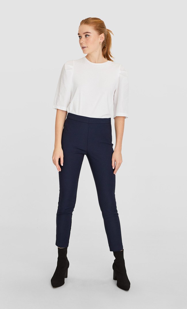 

Stradivarius Basic-Hose Im Karottenstil Marineblau 44