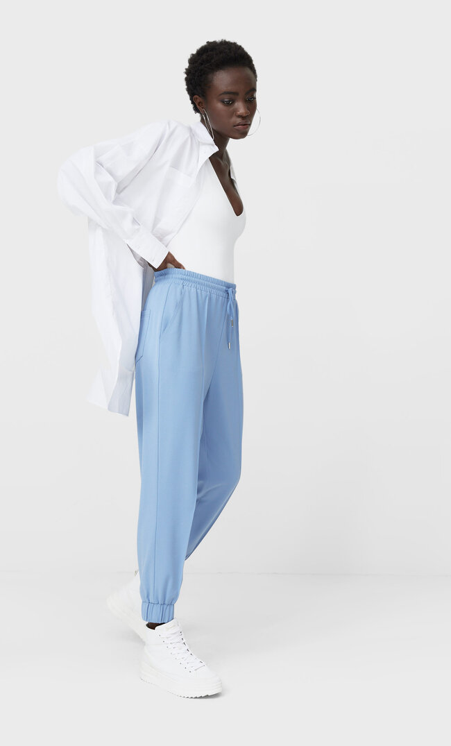 

Stradivarius Spodnie Jogger O Eleganckim Fasonie Kobieta Niebieski Xs
