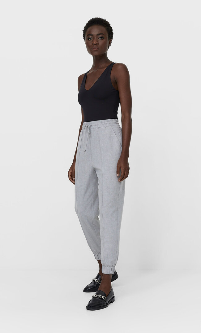 

Stradivarius Spodnie Jogger O Eleganckim Fasonie Kobieta Popielaty Xl