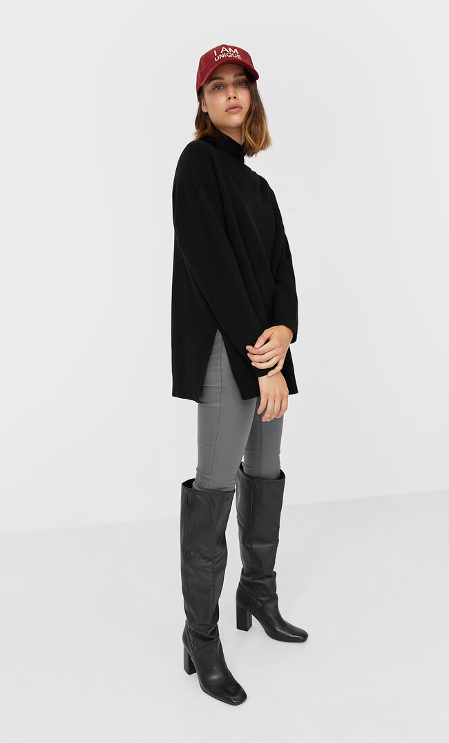 

Stradivarius Sweter Oversize Z Wycięciem Kobieta Czarny S