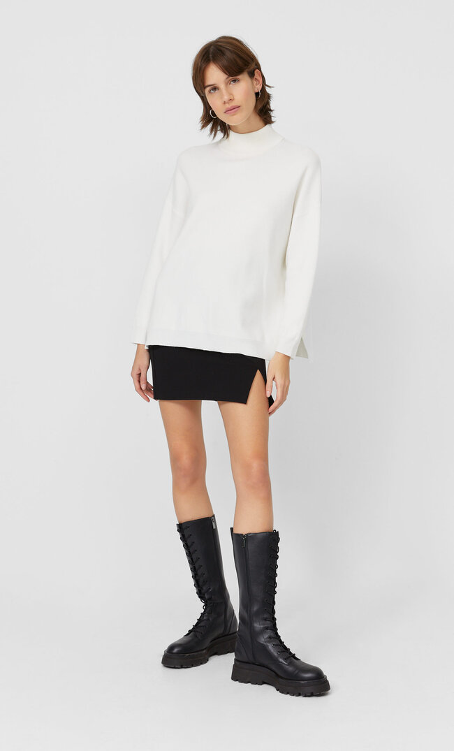 

Stradivarius Sweter Oversize Z Wycięciem Kobieta Ecru Xs