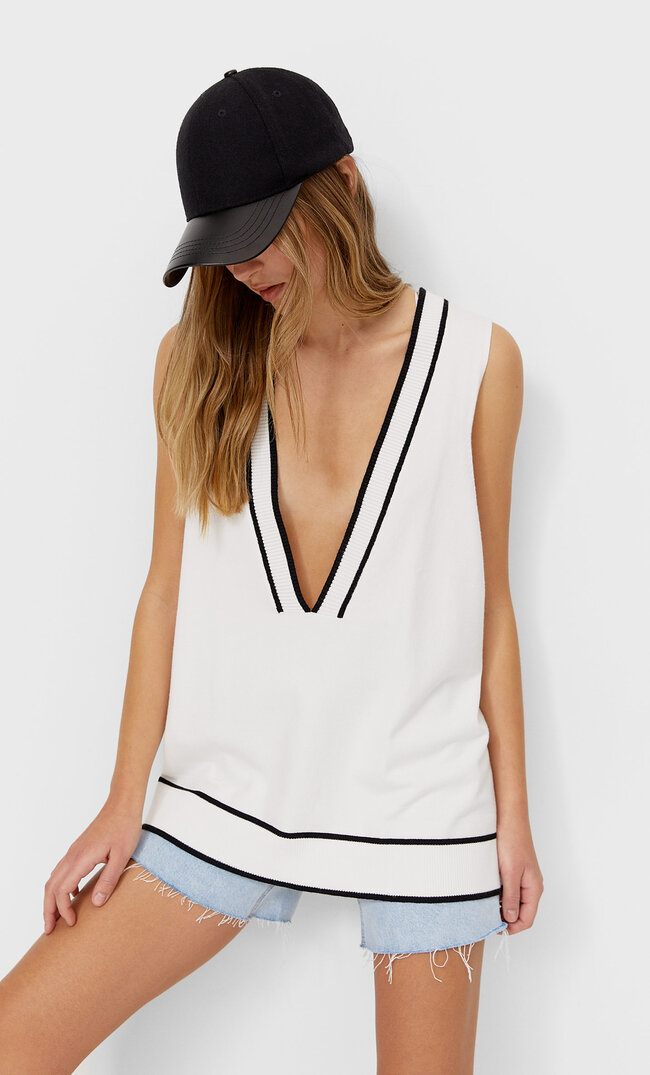 

Stradivarius Oversize-Pullunder Mit V-Ausschnitt Ecru M