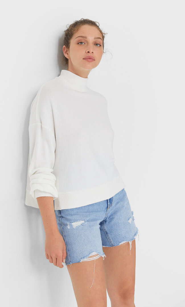 

Stradivarius Weiches Cropped-Shirt Vanille L