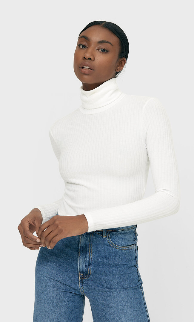 

Stradivarius Weiches Shirt Mit Patentbündchen Ecru L