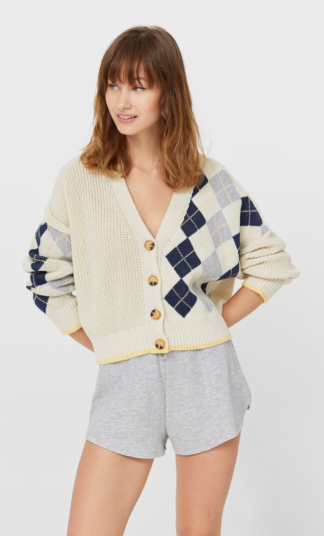 Stradivarius Zapinany Sweter W Romby Kobieta Ecru Xl