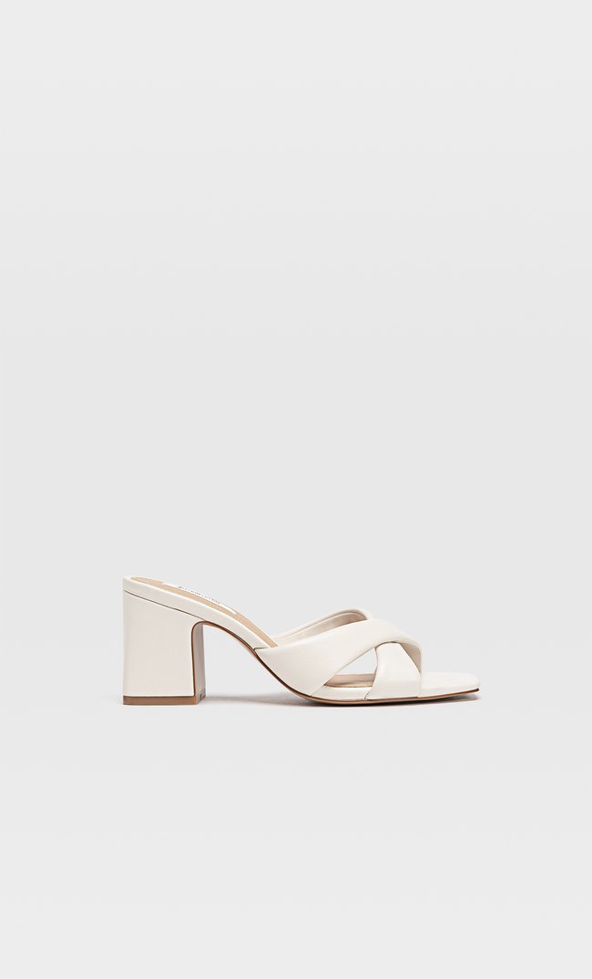 

Stradivarius Gesteppte Absatzsandalen Natur 38