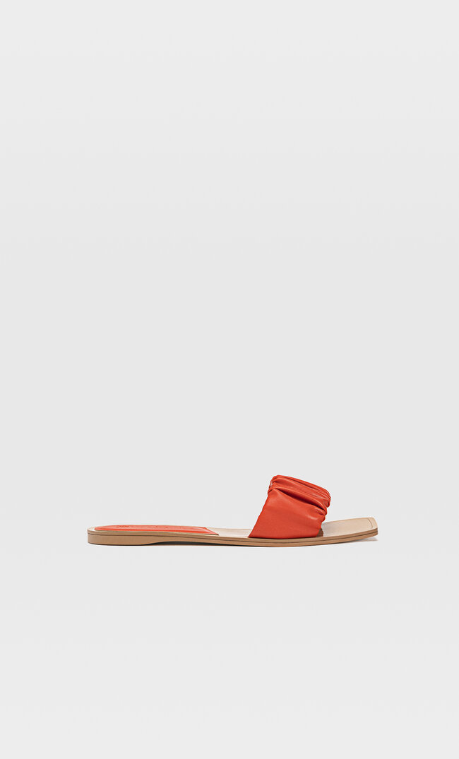 

Stradivarius Flache Sandalen Mit Raffungen Orange 35