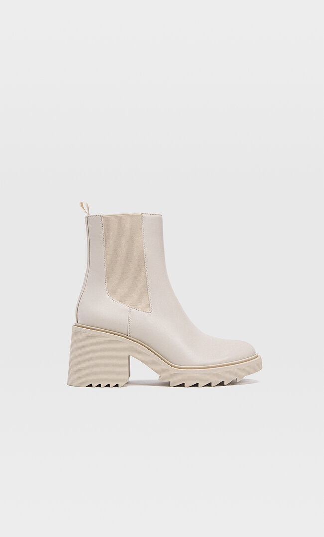 

Stradivarius Absatzstiefeletten Mit Profilsohle Natur 40