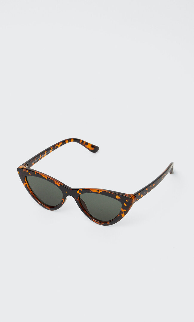 

Stradivarius Farbige Cat-Eye-Brille Braun M