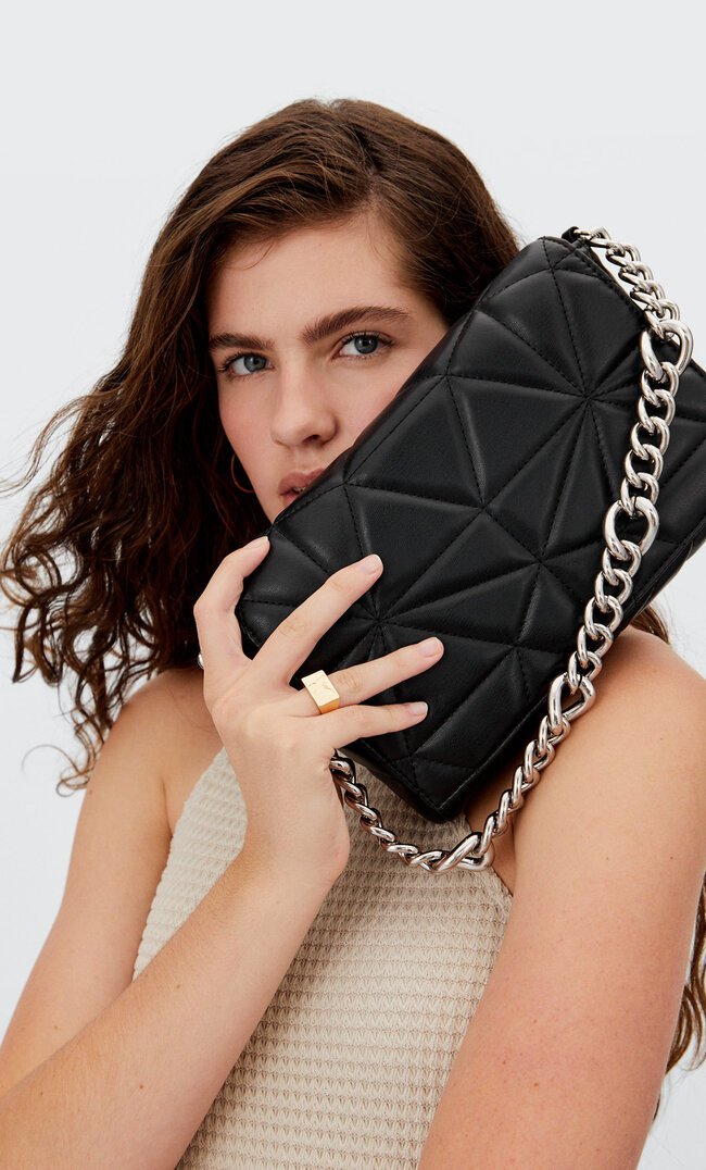 

Stradivarius Besace Matelassée Avec Chaîne Noir M