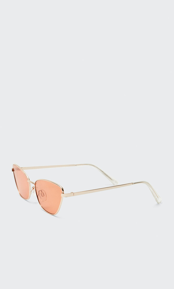 Cateye sunglasses with coloured lenses
