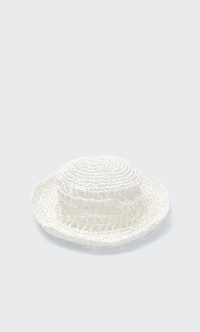

Stradivarius Chapeau Bob En Papier Écru 103