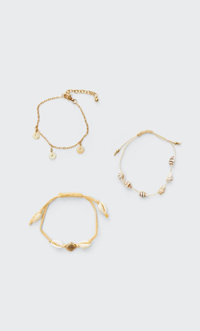 

Stradivarius 3er-Set Armbänder Mit Muscheln Und Perlenbesatz Gelb M