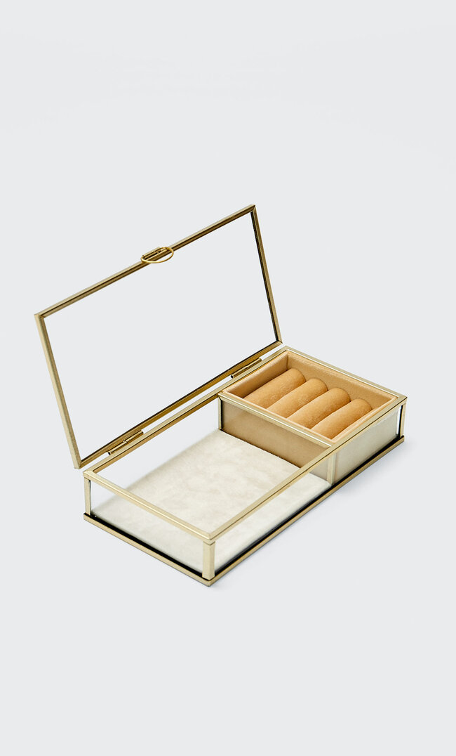 

Stradivarius Coffret À Bijoux En Velours Écru 103