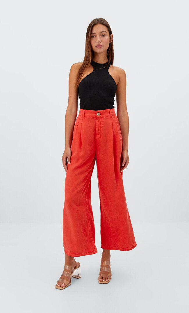 

Stradivarius Spodnie Culotte Z Tkaniny Lyocell Czerwony Xl