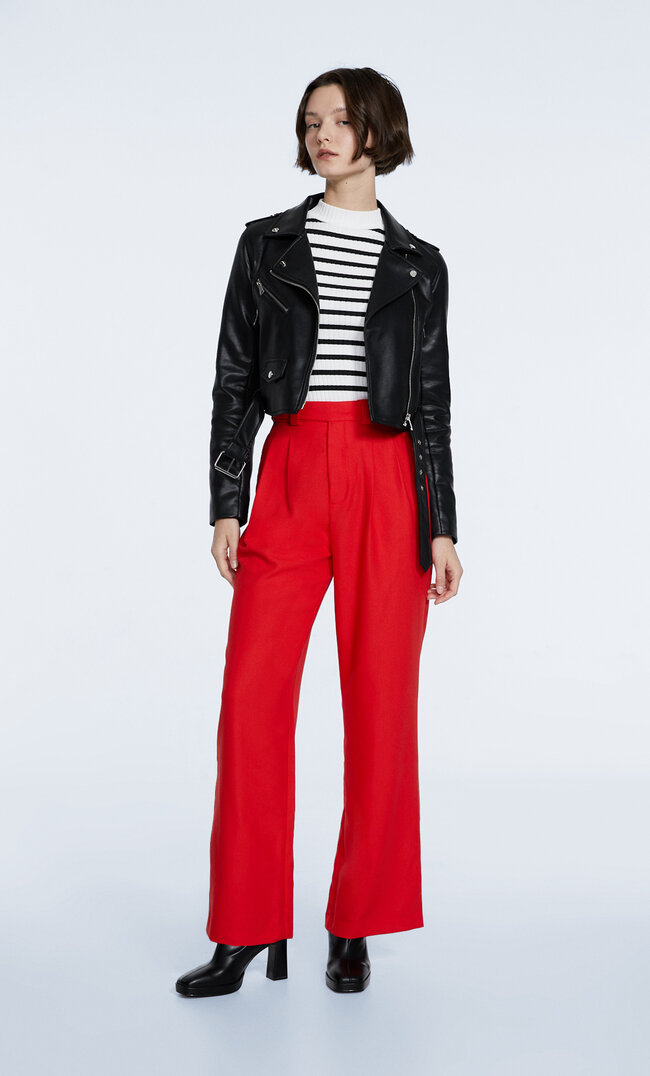 

Stradivarius Stoff-Bundfaltenhose Rot 36