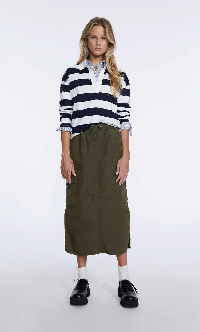 

Stradivarius Parachute-Midirock Im Cargostil Khaki L