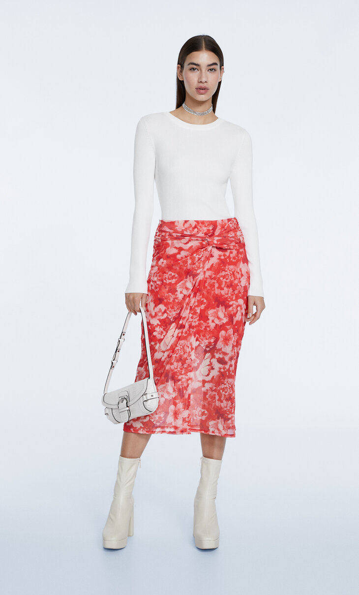 Midi-nederdel i tyl med akvarelfarvet blomsterprint