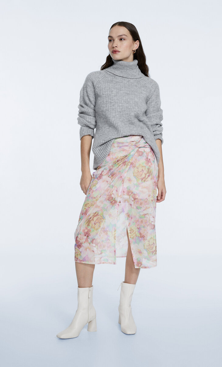 Rok midi kain tule dengan motif bunga cat air