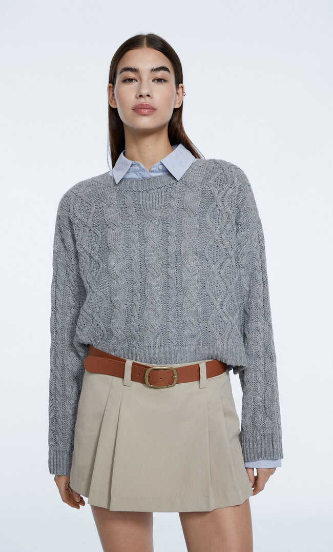 

Stradivarius Mini-Skort Mit Kellerfalten Und Gürtel Beige 38