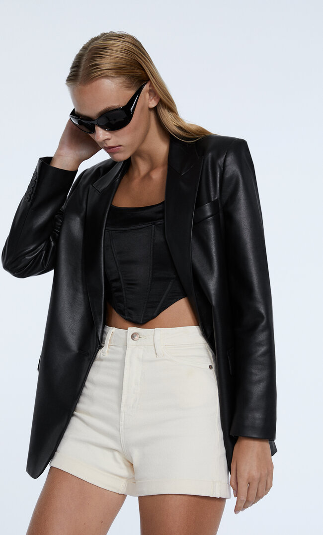 

Stradivarius Mom-Shorts Im Slim-Fit Vanille 40