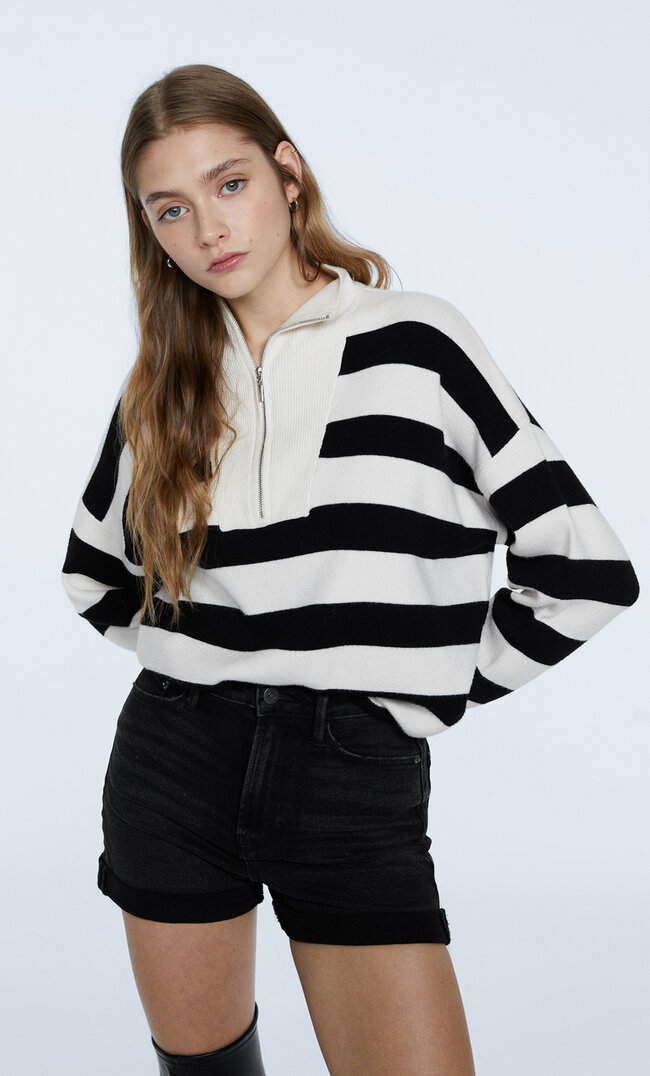 

Stradivarius Spodenki Mom Slim Fit Czarny Denimowy Sprany 42