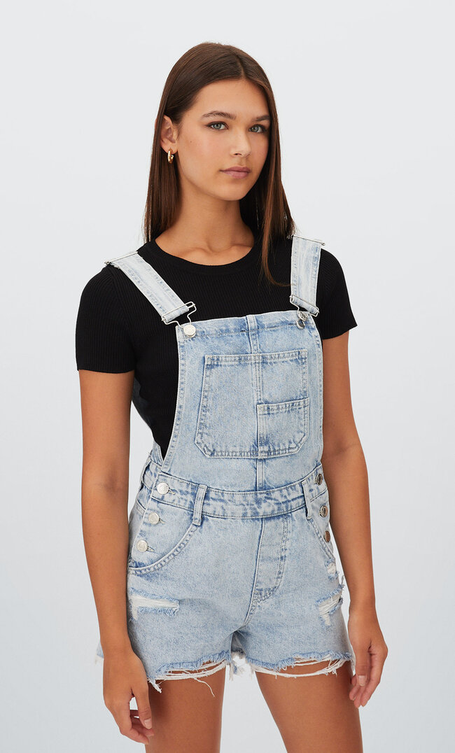 

Stradivarius Kurze Jeans-Latzhose Medium Light Blue Denim 40