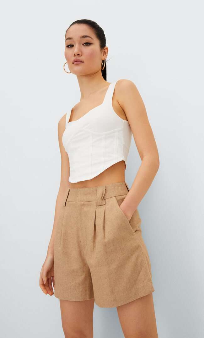

Stradivarius Rustikale Bermudashorts Mit Bundfalten Dunkles Gelbbraun 42