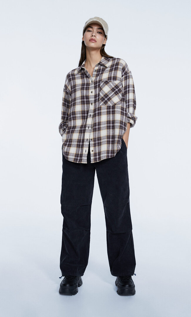 Stradivarius Cordhose Mit Patentmuster Schwarz M