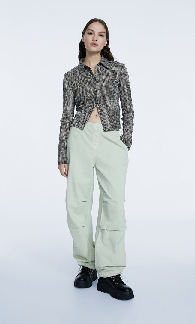 Stradivarius Cordhose Mit Patentmuster Grün Xl