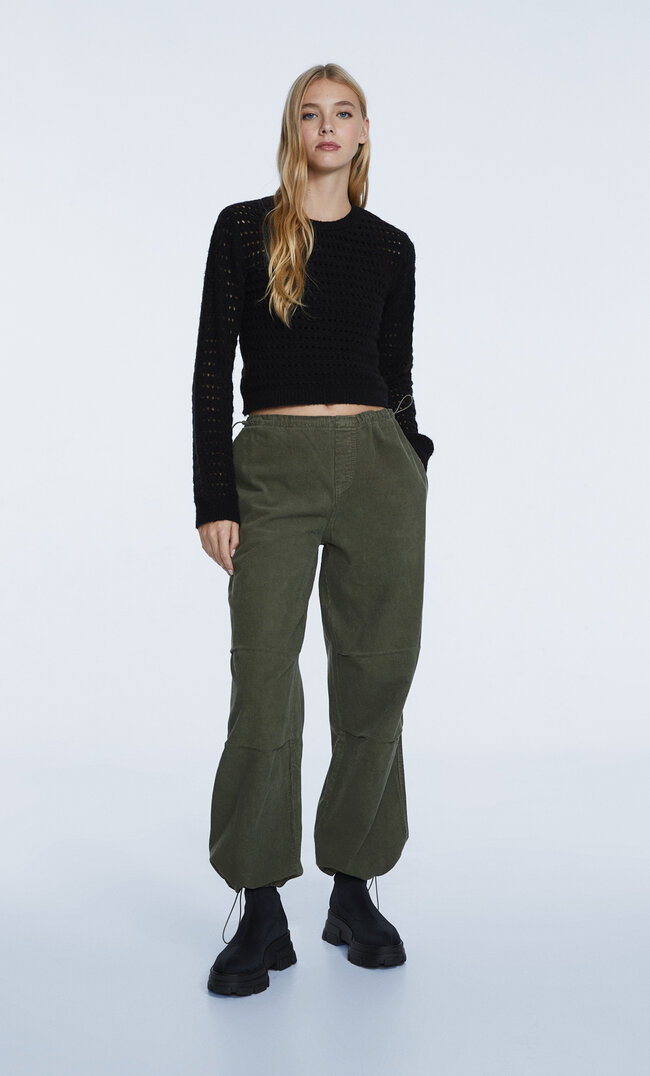 

Stradivarius Cordhose Mit Patentmuster Khaki S