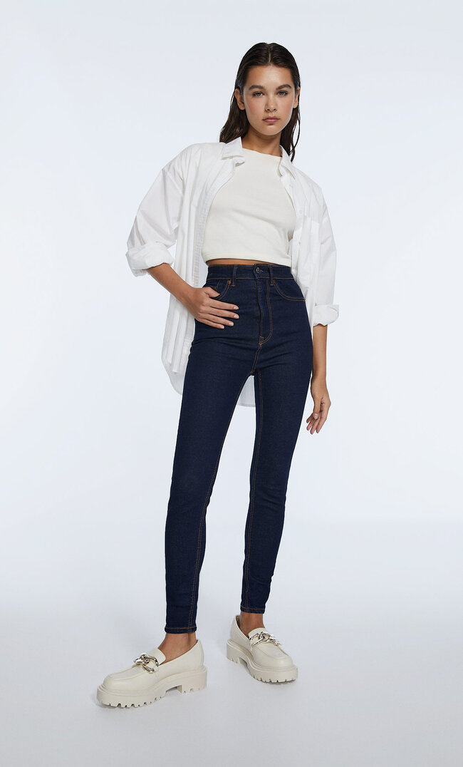 

Stradivarius Jean Taille Très Haute Vintage Denim Overdyed 42